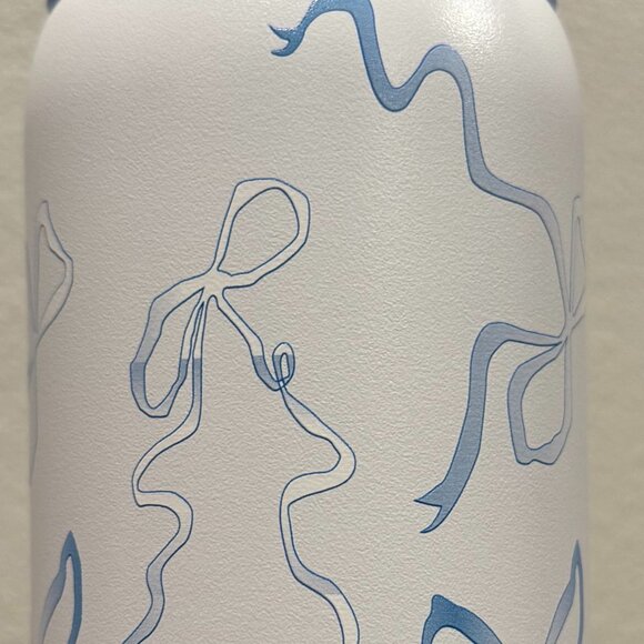 NWT Owala "Tied And True" Blue Bows 32oz Freesip Limited Edition - Picture 2 of 2